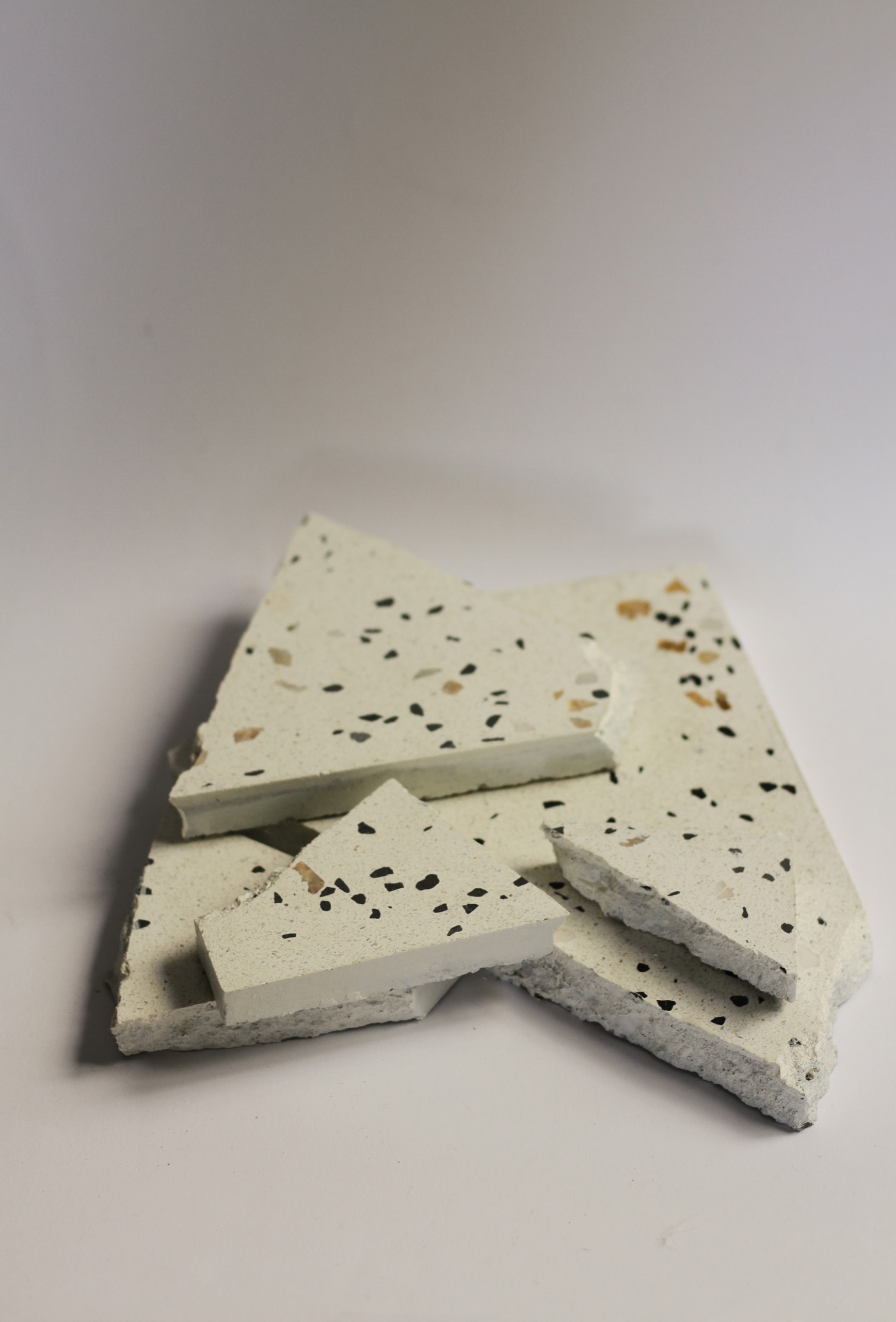 Terrazzo mintás kő darabok