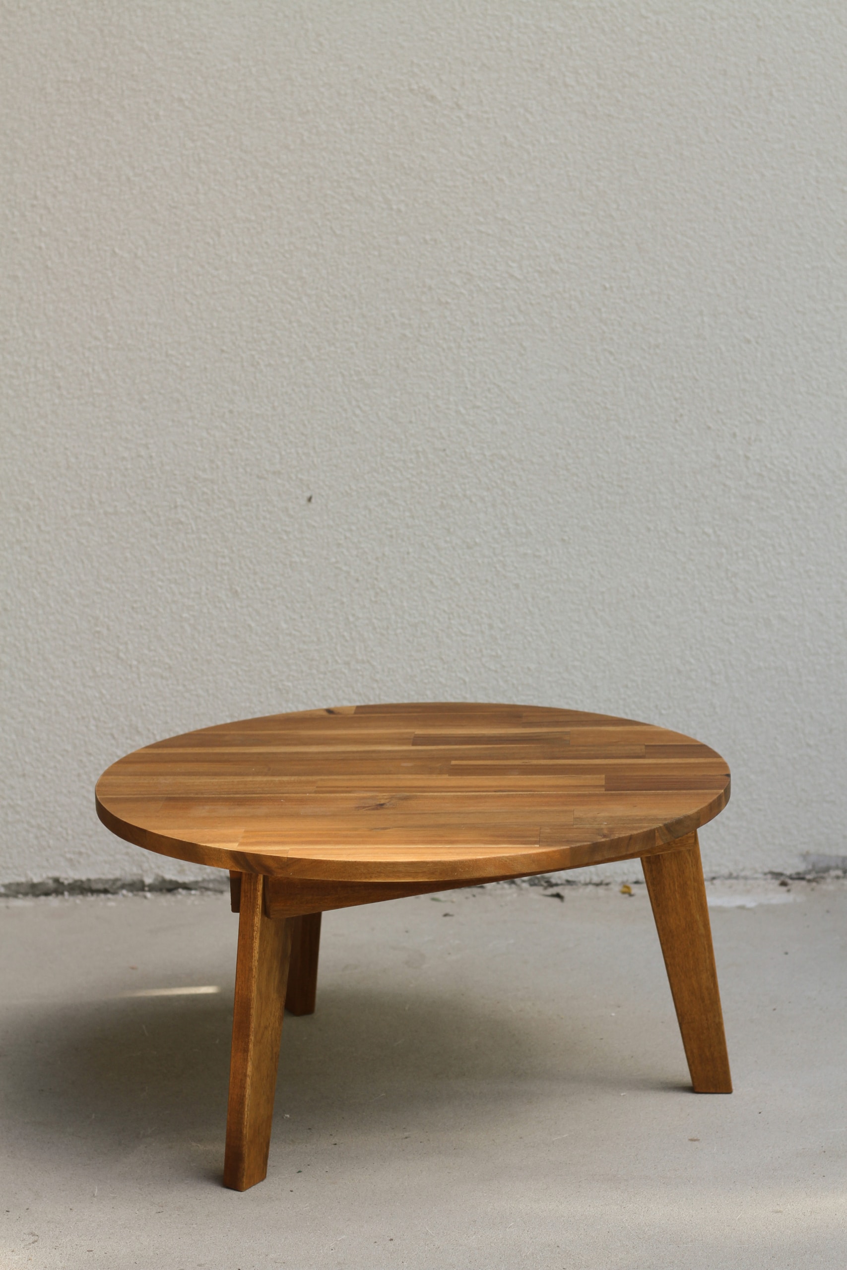 Kör alakú alacsony asztal Ø57 cm
