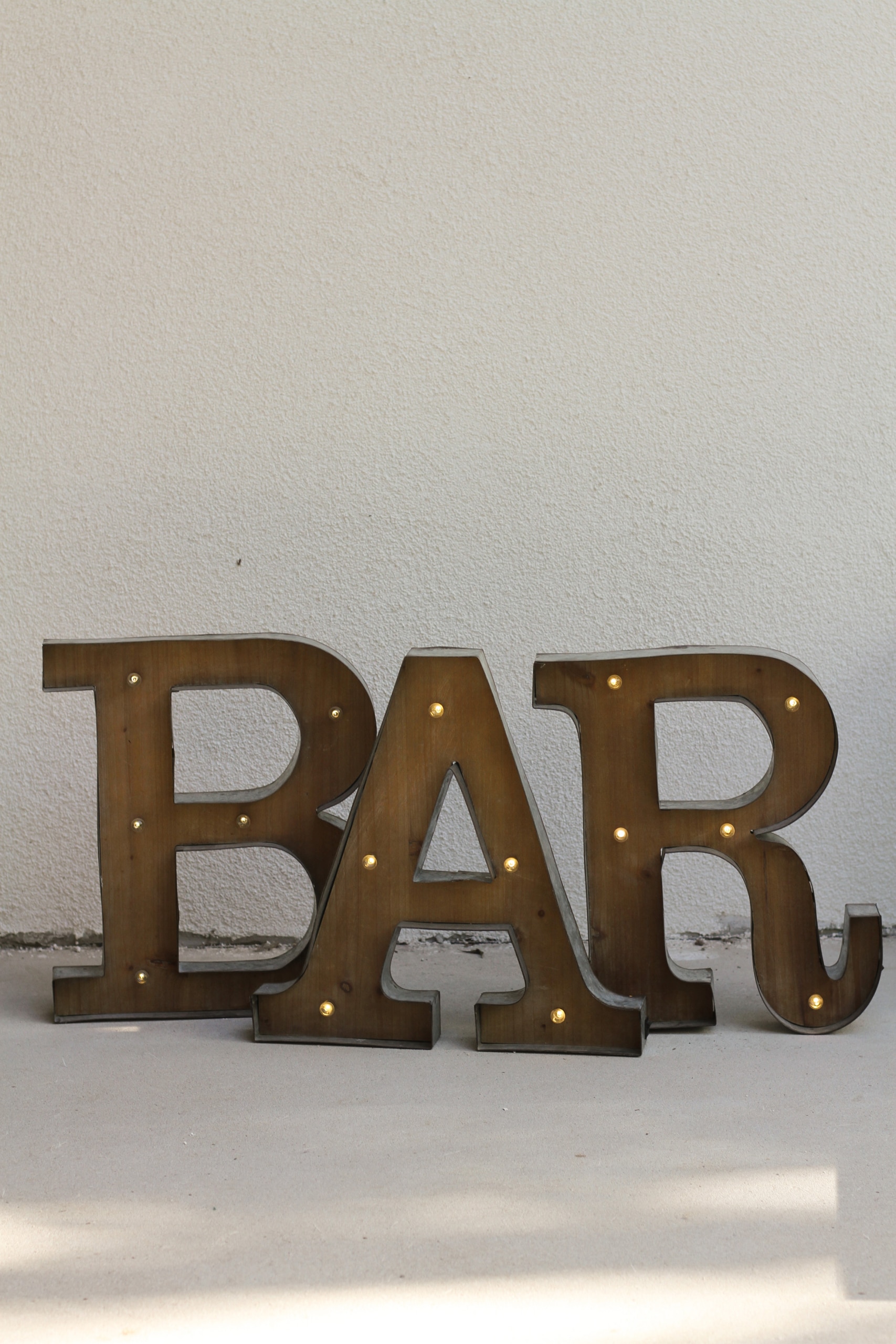 BAR felirat