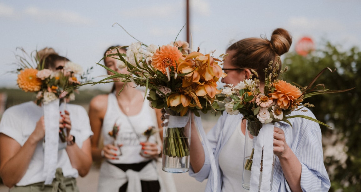 Természetes elegancia: Miért a virág a legjobb barátod az esküvőn?