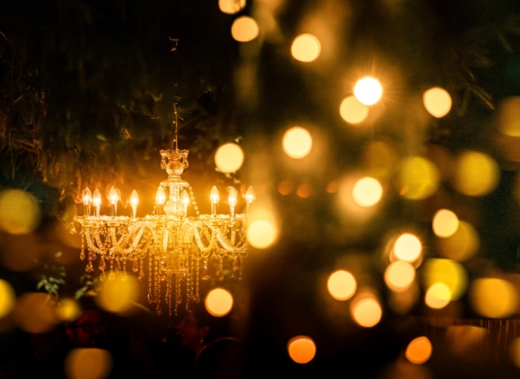 A ragyogás titka: Hogyan varázsold el a násznépet a tökéletes világítással?