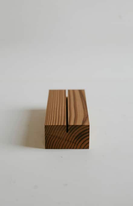Fa kártyatartó - festett - 9 cm (papírhoz)